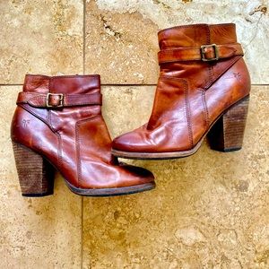 FRYE Boots Size 7